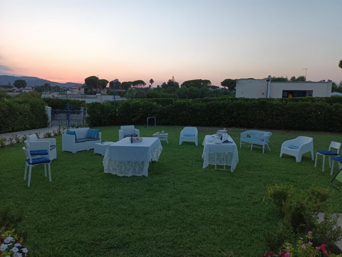 Le Stelle Di Orione Villa Fontane Bianche Exterior photo